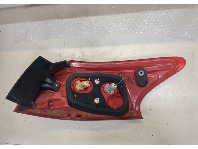 Задний фонарь