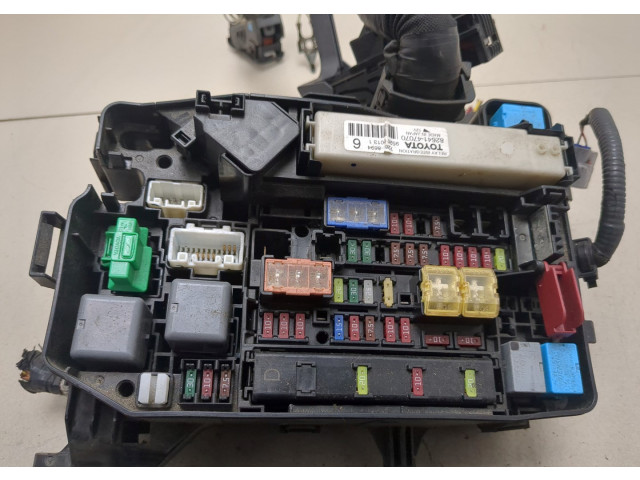 Блок предохранителей Lexus HS 2009-2018 8264147070