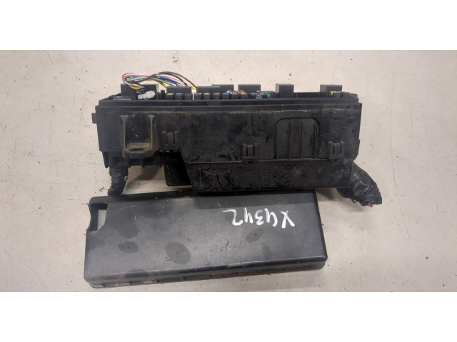 Блок реле Mitsubishi L200 2006-2015 2.5