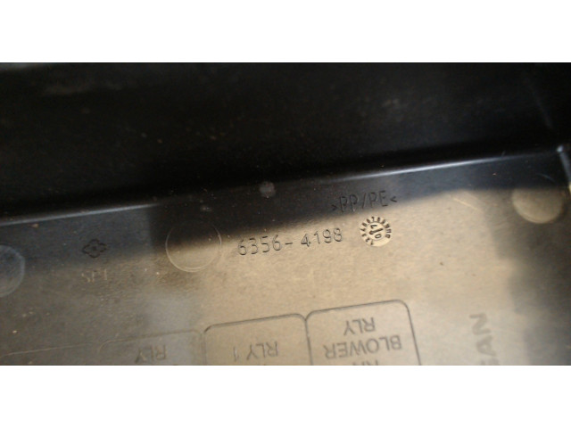 Блок предохранителей Nissan Pathfinder 2004-2014 63564198 2.5