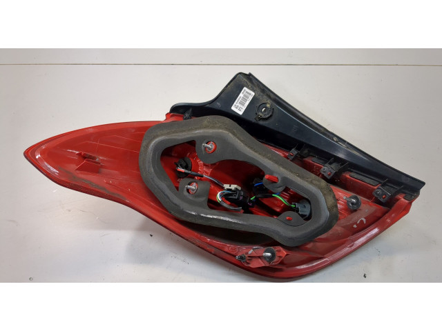 Задний фонарь          