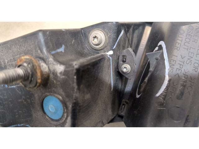 Задний фонарь          