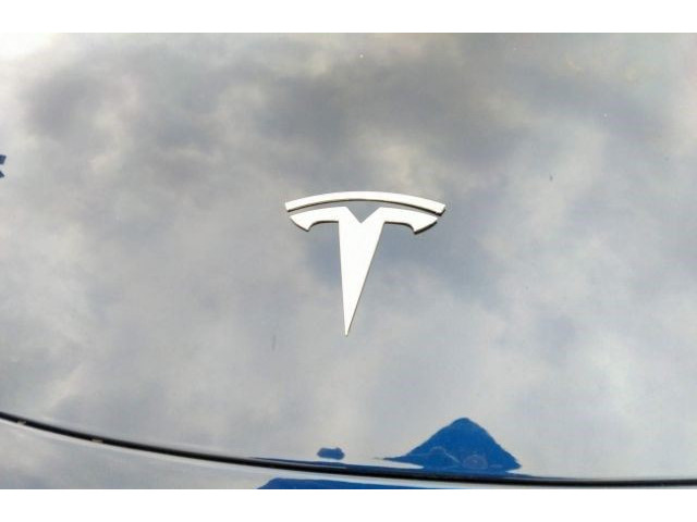 Руль Tesla Model 3 108568200b