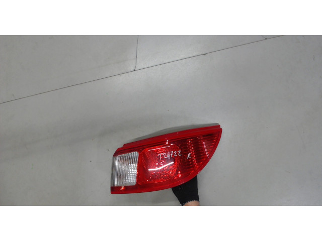 Задний фонарь MN301833 Mitsubishi Colt 2004-2008