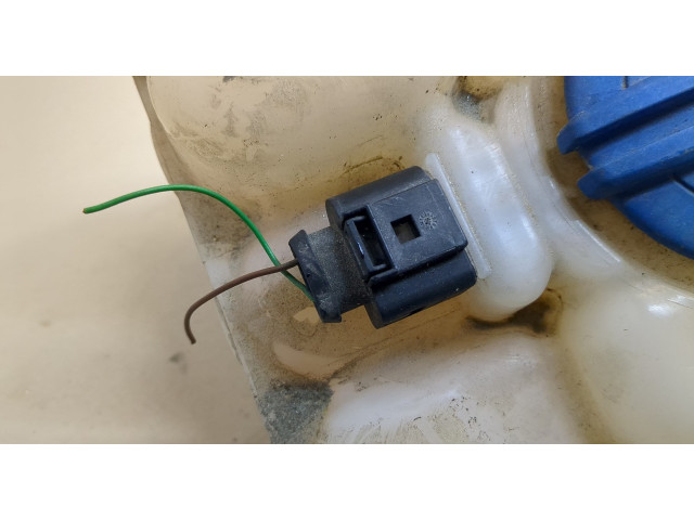 Бачок расширительный  Porsche Cayenne 2010-2018    