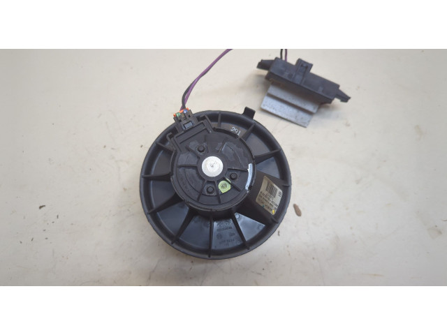 Моторчик печки  Cadillac Escalade 2 2001-2006 52400177    52400177   