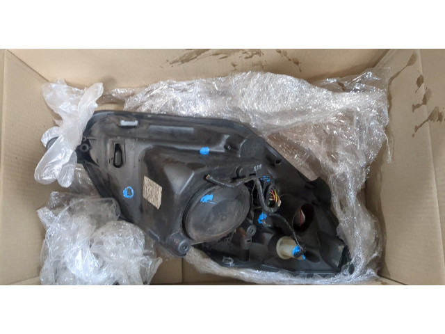 Фара передняя Skoda Fabia 2007-2014 левая