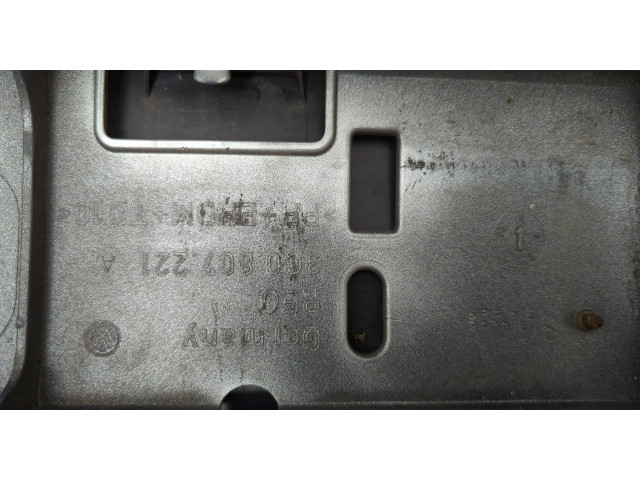 Бампер  Volkswagen Passat 6 2005-2010 передний   3C0807217D