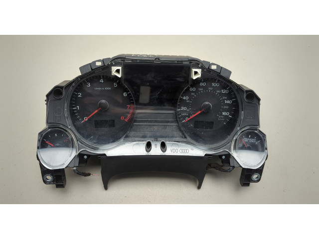Панель приборов  Audi A8 (D3) 2002-2010       4E0920951K     