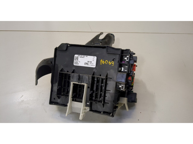 Блок предохранителей  Volkswagen Jetta 7 2018-           1.4