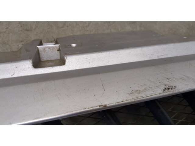 Решетка радиатора Mitsubishi Pajero / Montero 2000-2006