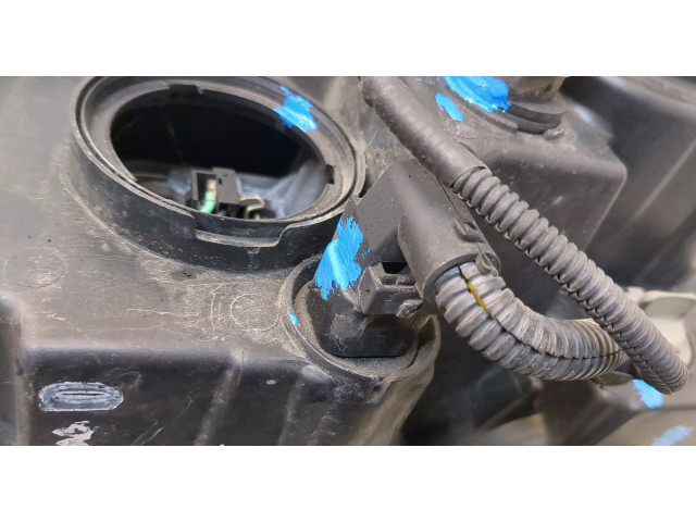 Фара передняя  KIA Sorento 2002-2009 правая 