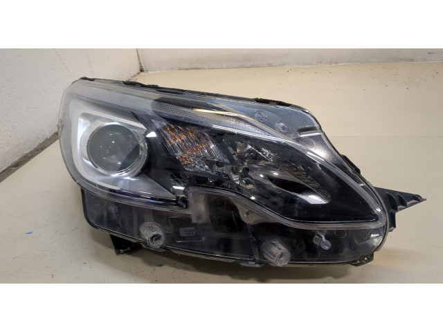 Фара передняя  Peugeot 2008 2013-2019 правая 