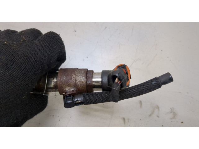 Форсунка топливная  Skoda Rapid    03L130277S     