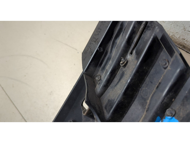 Решетка радиатора  Mercedes ML W164 2005-2011          A1648800685