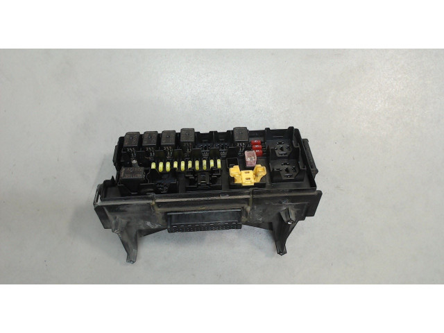 Блок предохранителей  Jeep Commander 2006-2010          3