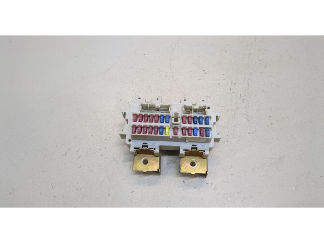 Блок предохранителей  Infiniti QX56 2004-2010         