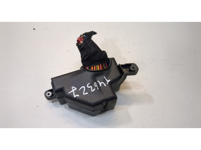 Блок предохранителей  Volkswagen Passat 7 2010-2015 Европа         