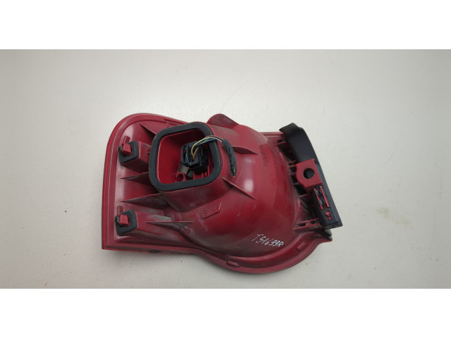 Задний фонарь          