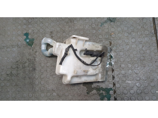 Бачок омывателя  Volkswagen Jetta 5 2004-2010    