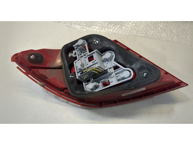 Задний фонарь          