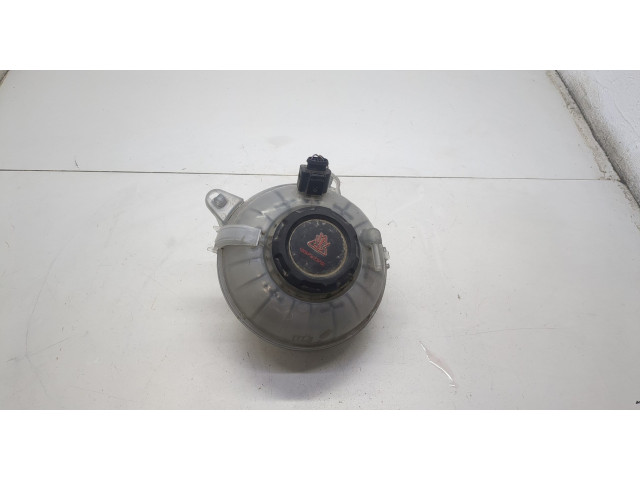 Бачок расширительный Volkswagen Jetta 7 2018-2025 5Q0121407M