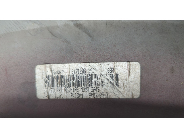 Решетка радиатора  Ford Escape 2007-2012          