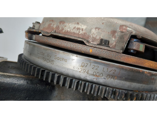 Форсунка топливная Jeep Liberty 2002-2006