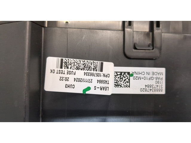 Блок предохранителей  Volvo XC40      31473884   