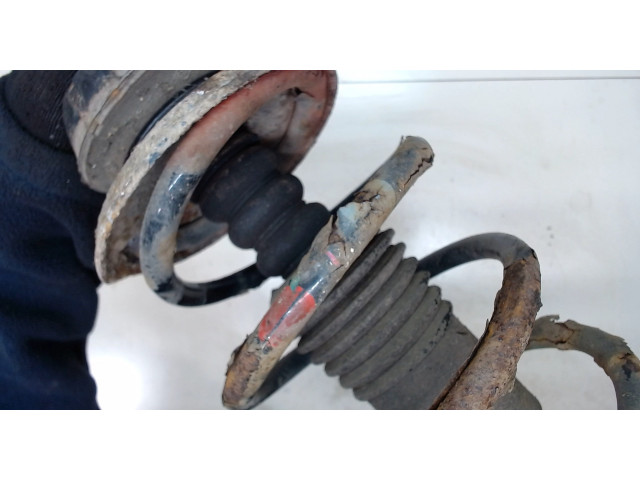 Стойка амортизатора  Dacia Duster 543026312R, 540101952R   1.5  дизель