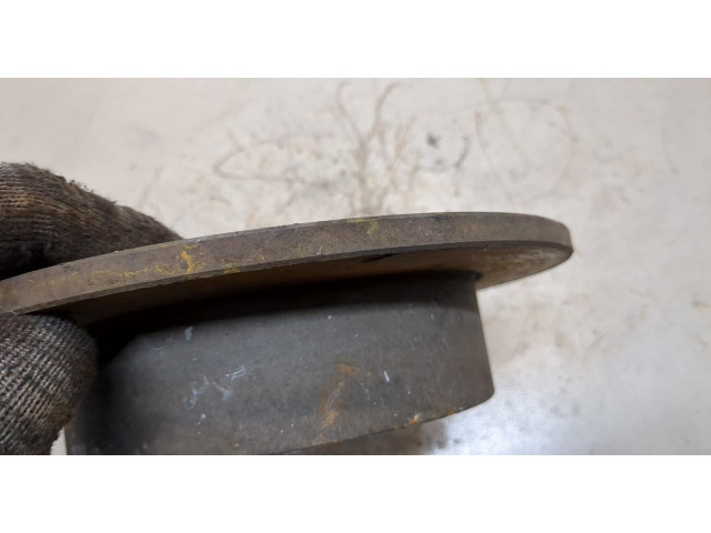 Диск тормозной Mitsubishi Galant 1997-2003 задний