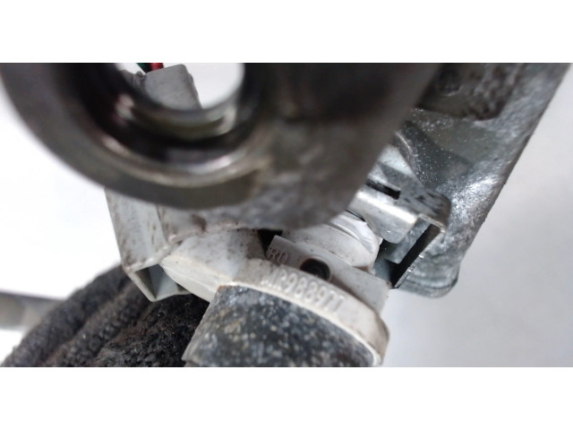 Форсунка топливная Mitsubishi Colt 2004-2008 MR988977