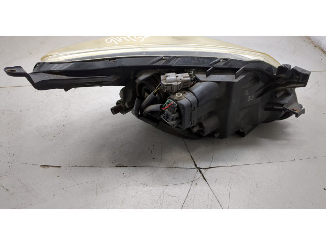 Фара передняя  Toyota Urban Cruiser левая 