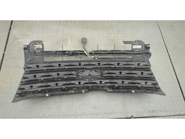 Решетка радиатора  Ford Explorer 2015-2019          fb538200