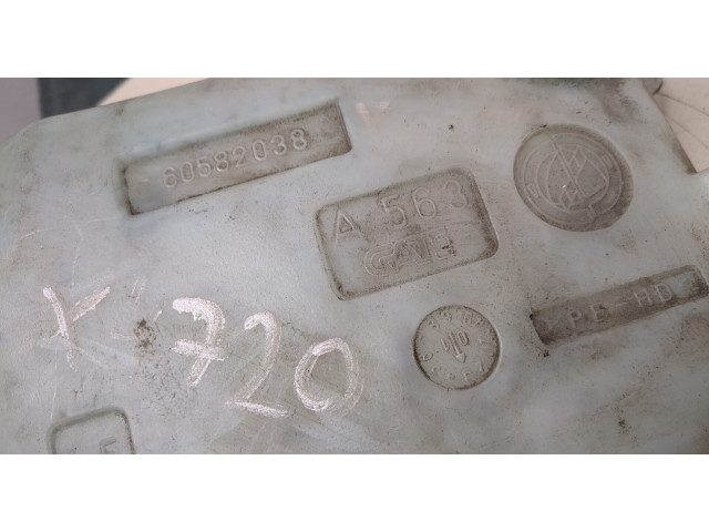 Бачок омывателя Alfa Romeo GTV 2