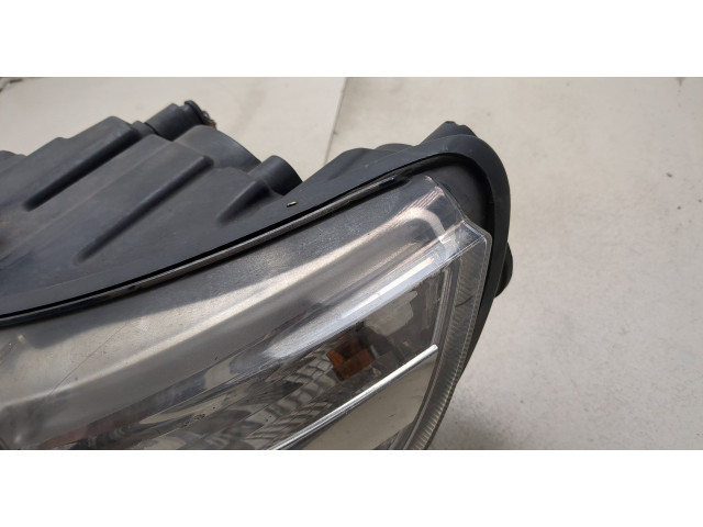 Фара передняя  Skoda SuperB 2008-2015 левая 