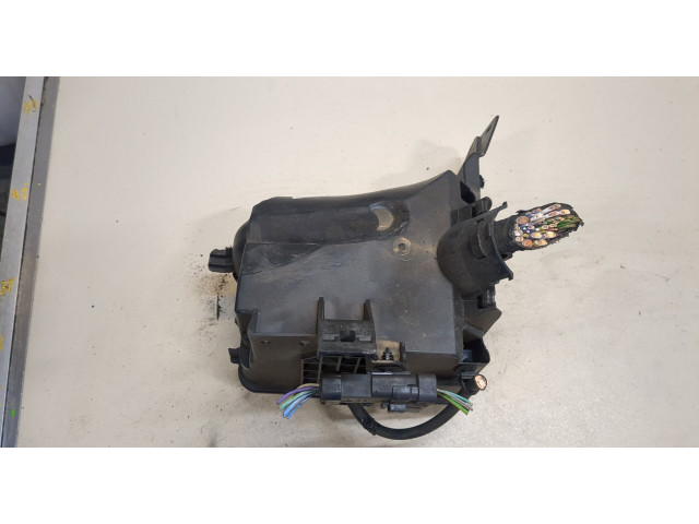 Блок предохранителей  Peugeot 2008 2013-2016         