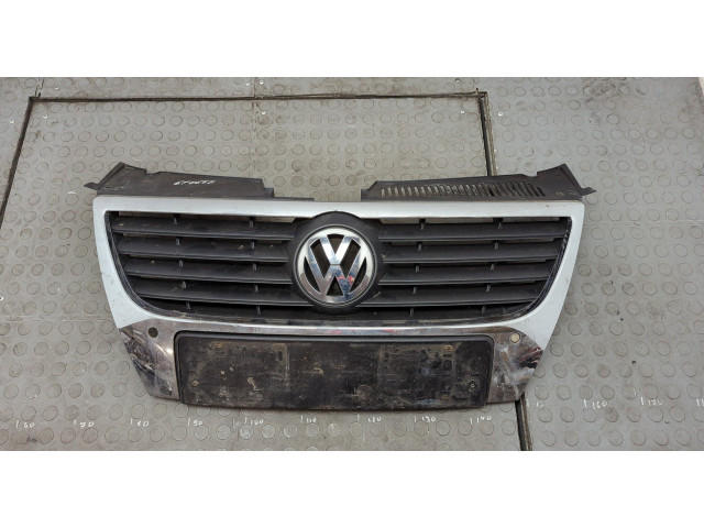 Решетка радиатора  Volkswagen Passat 6 2005-2010          