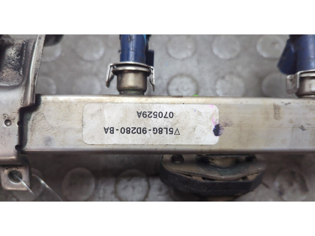 Форсунка топливная Mazda Tribute 2007-2012