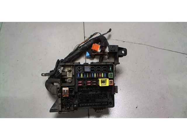 Блок предохранителей Mitsubishi Endeavor 408180026 3.8