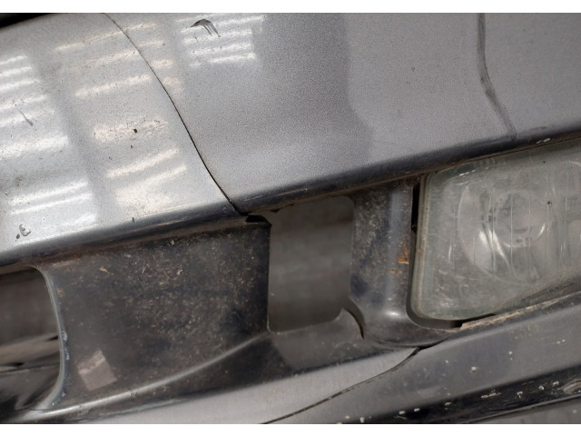 Бампер  Volvo S40 / V40 1995-2004 передний   