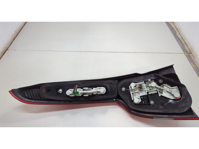 Задний фонарь          