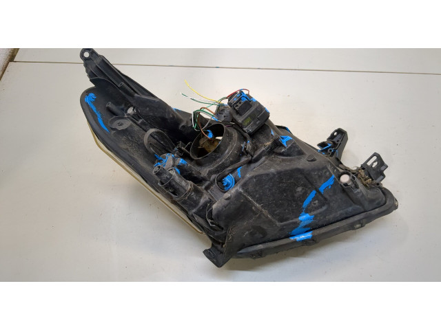 Фара передняя Toyota Urban Cruiser левая