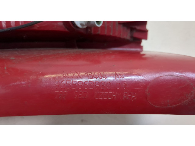 Задний фонарь