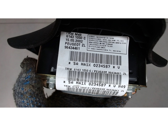 Подушка безопасности водителя  Peugeot Partner 1997-2002     