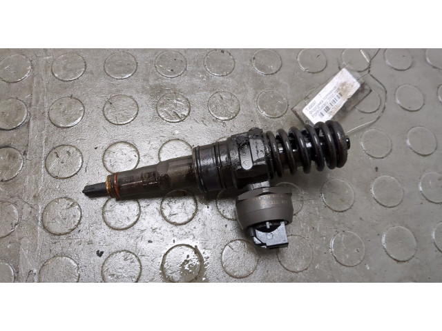 Форсунка топливная Ford Galaxy 2000-2006 038130073BA