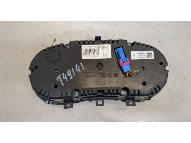 Панель приборов Skoda Rapid