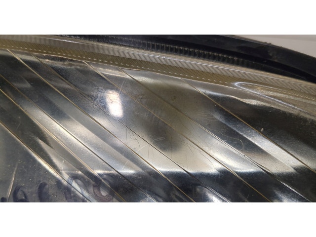 Фара передняя  Toyota Prius 2009-2015 левая 