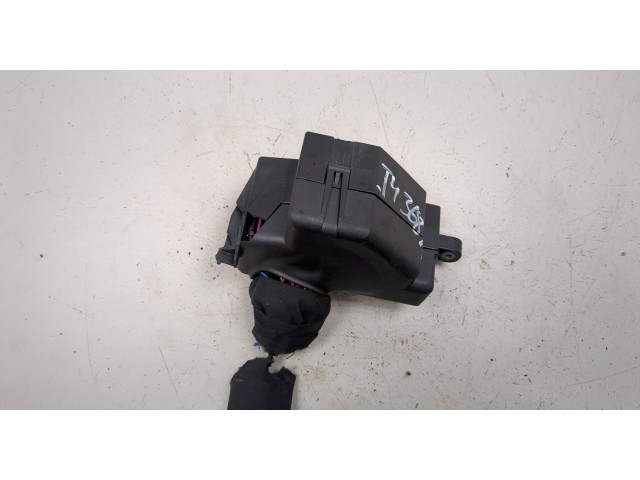 Блок предохранителей  Volkswagen Passat 7 2010-2015 Европа         