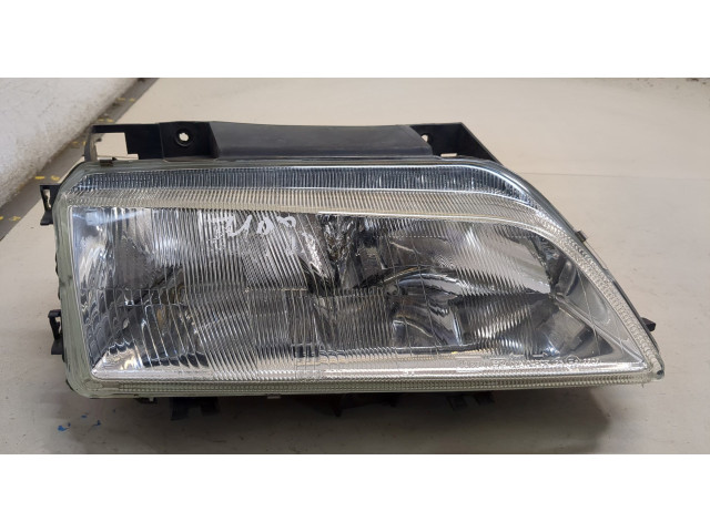 Фара передняя  Citroen Xantia 1998-2002 правая 